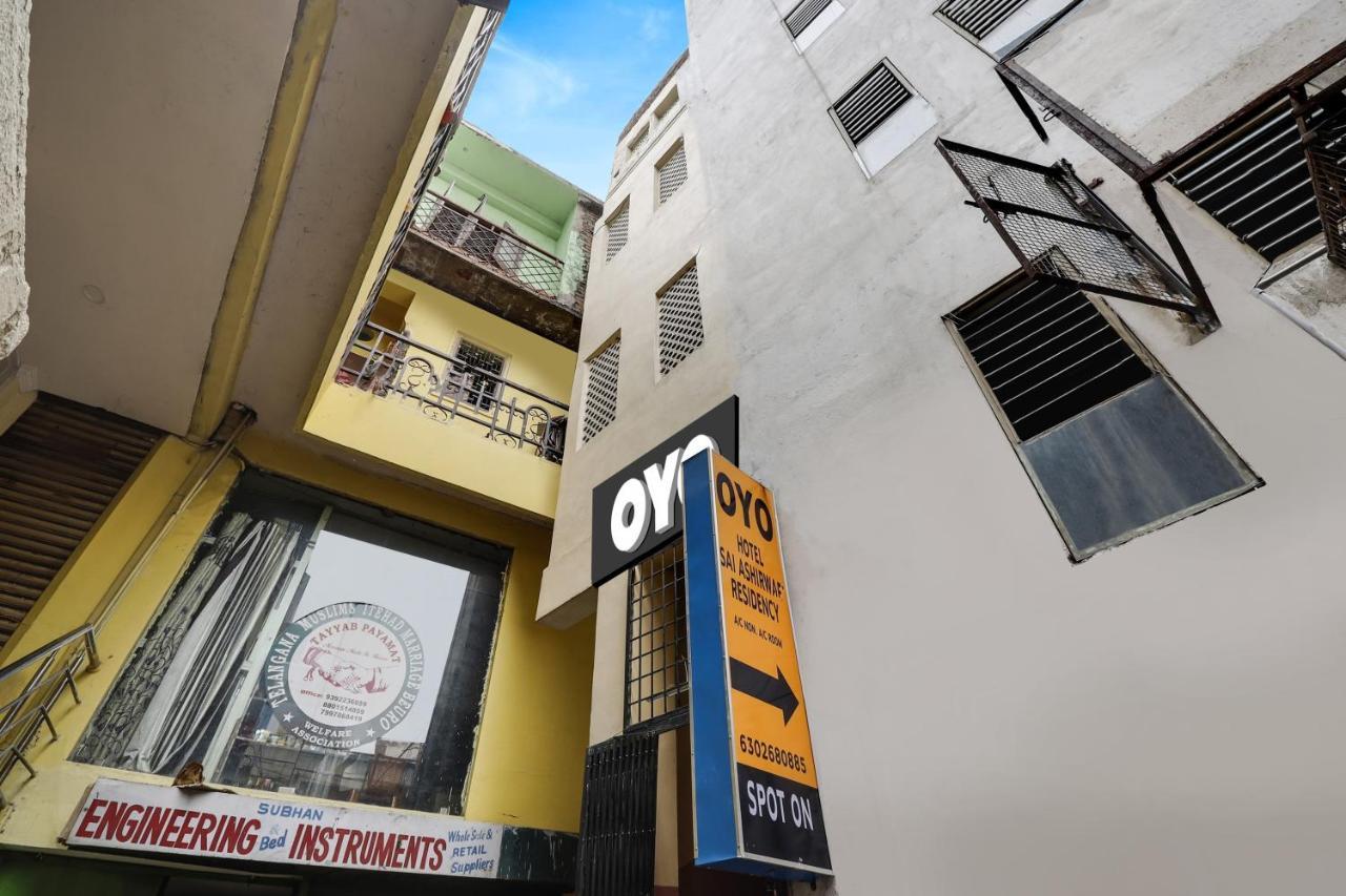 Spot On Hotel Sai Ashirwad Residency Hyderabad Exterior foto